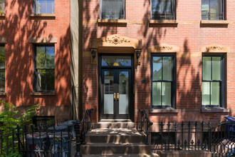 157 Kane St in Brooklyn, NY - Building Photo - Building Photo