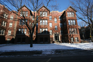 2230-2236 E 70th St Apartamentos