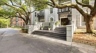 3071 Lenox Rd NE, Unit 37 in Atlanta, GA - Foto de edificio - Building Photo