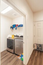 8306 Flintridge Dr in Houston, TX - Building Photo - Building Photo