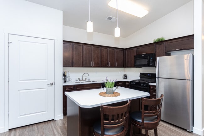 Seasons of Traverse Mountain in Lehi, UT - Foto de edificio - Interior Photo