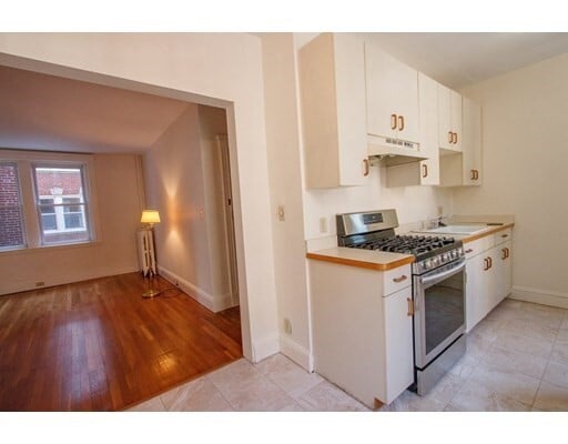 15 Short St, Unit 2