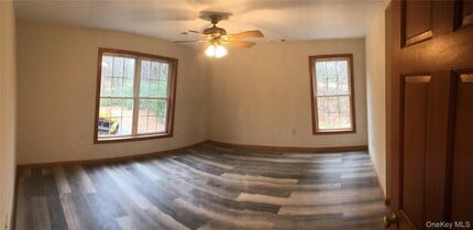 272 Echo Rd in Bloomingburg, NY - Building Photo - Building Photo