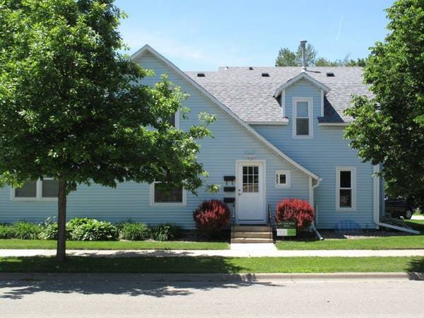 537 2nd Ave NW, Unit 1