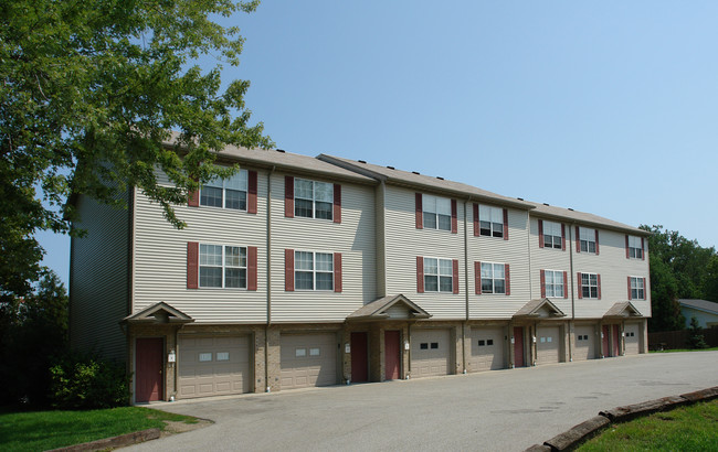 Hickory Apartments in Erie, PA - Foto de edificio - Building Photo