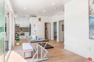 3643 Helms Ave in Culver City, CA - Building Photo - Building Photo