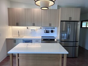 313 Del Mar Ct in San Luis Obispo, CA - Building Photo - Building Photo