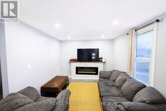 6222 Hawkins St in Niagara Falls, ON - Building Photo - Building Photo