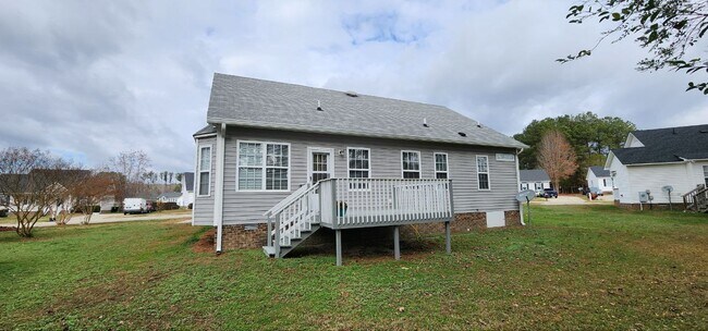 411 Landing Pl Dr in Wendell, NC - Building Photo - Building Photo