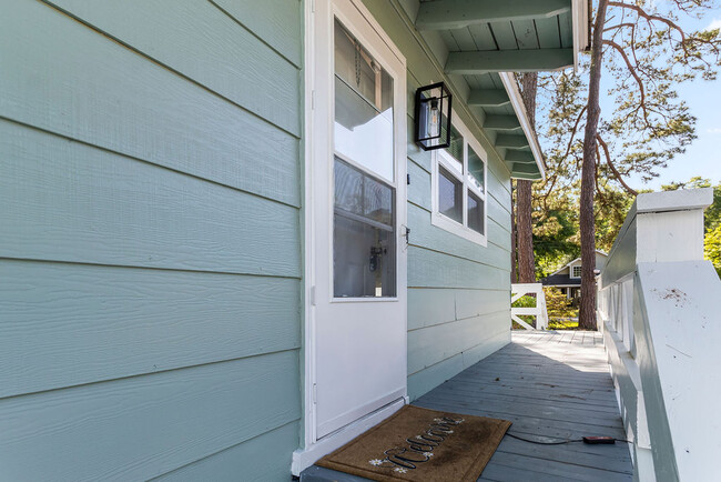 1016 S Myrtle Dr in Surfside Beach, SC - Building Photo - Building Photo