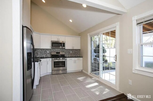 property at 2 Stratford Rd