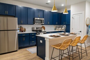 The Halcyon in Charleston, SC - Building Photo