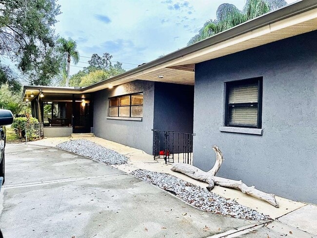1601 S Shade Ave in Sarasota, FL - Building Photo - Building Photo