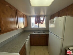 620 W Hyde Park Blvd in Inglewood, CA - Building Photo - Building Photo