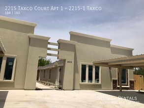 2215 Taxco Ct in Edinburg, TX - Building Photo - Building Photo