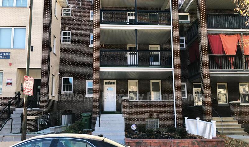 2440 Callow Ave in Baltimore, MD - Building Photo