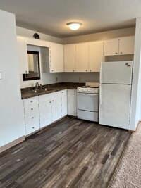401 SW Elm St photo'