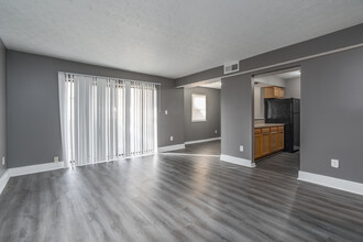 Stonecreek Apartments in Columbus, OH - Foto de edificio - Interior Photo