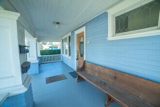 5114 SE Holgate Blvd in Portland, OR - Foto de edificio - Building Photo
