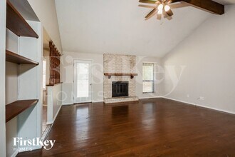 4111 Les Cherbourg Ln in Florissant, MO - Foto de edificio - Building Photo