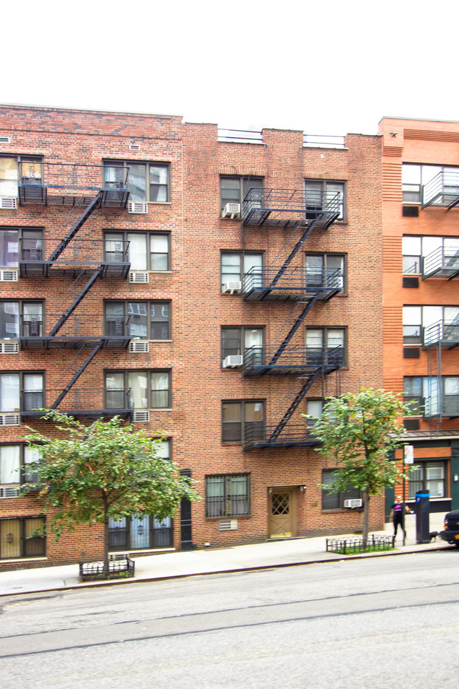 1378 York Ave in New York, NY - Building Photo - Building Photo