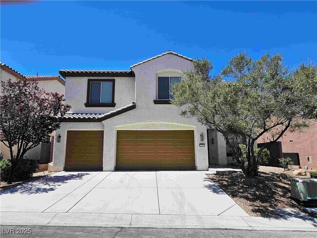 property at 2553 Chateau Clermont St