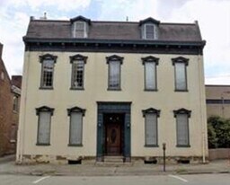 15 W Church St, Unit C in Uniontown, PA - Building Photo