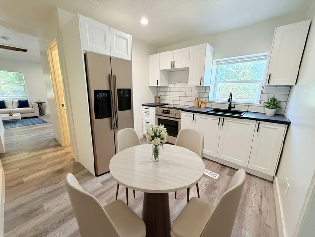 3167 S 700 E, Unit #3 in Millcreek, UT - Building Photo - Building Photo