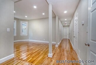 17 Pond St in Boston, MA - Building Photo - Building Photo