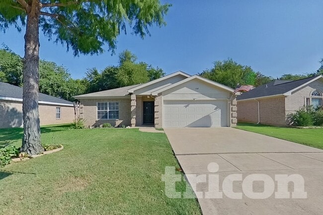 1708 N Bent Tree Trail in Grand Prairie, TX - Building Photo - Building Photo