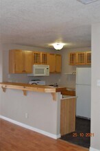 418 Garland Dr-Unit -226 in Lake Jackson, TX - Building Photo - Building Photo