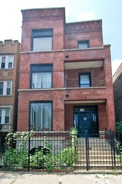 4738 N Ashland Ave in Chicago, IL - Building Photo