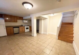1568 Tremont St, Unit 1 in Boston, MA - Building Photo - Building Photo