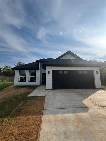 5523 Mesa Loop in Granbury, TX - Building Photo