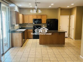 105 N 87th Ave in Tolleson, AZ - Building Photo - Building Photo