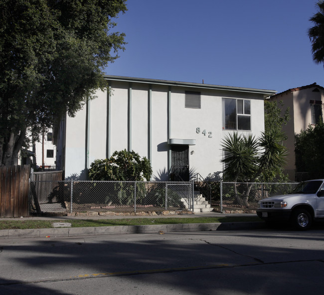 842 Wilcox Ave in Los Angeles, CA - Foto de edificio - Building Photo