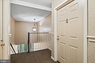 5904 Cove Landing Rd in Burke, VA - Building Photo - Building Photo