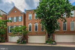 265 Murtha St in Alexandria, VA - Building Photo