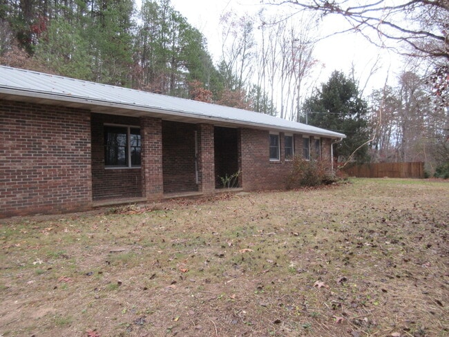 830 Asheville Hwy in Sylva, NC - Building Photo - Building Photo