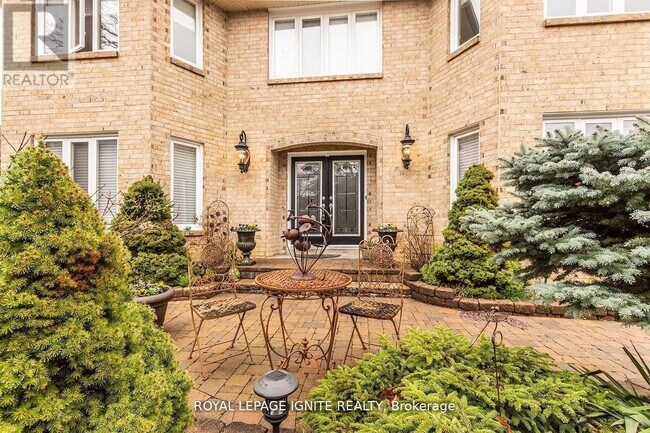 16 Chalmers Ct in Brampton, ON - Building Photo - Building Photo