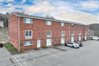 Hampshire Estates Apartments and Self Storage in Gibsonia, PA - Foto de edificio - Building Photo