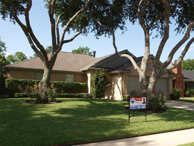 property at 4027 Avanti Dr