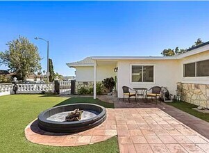 610 Carillo Cir in Oceanside, CA - Building Photo - Building Photo