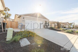 12634 Rosefinch Wy in Rancho Cordova, CA - Building Photo - Building Photo