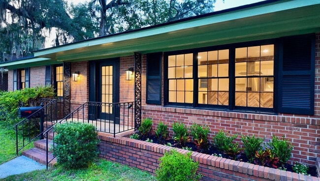 1464 E 41st St in Savannah, GA - Foto de edificio - Building Photo