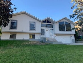 2311 High Mountain Dr in Sandy, UT - Building Photo - Building Photo