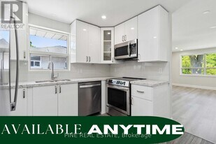 19 Queen St W in Mississauga, ON - Building Photo