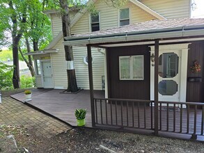 12 Wood Ct in Plymouth, CT - Building Photo - Building Photo