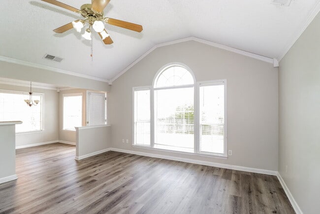 490 Bruins Trce in Memphis, TN - Building Photo - Building Photo
