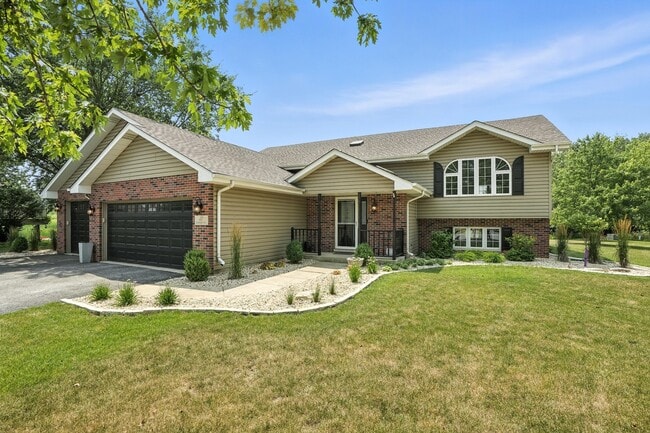 22 Summerhill Dr in Dyer, IN - Building Photo - Building Photo